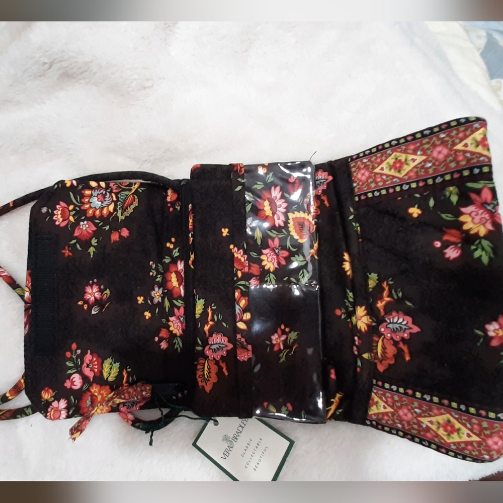 Vera Bradley Cross body wallet - Picture 2 of 5